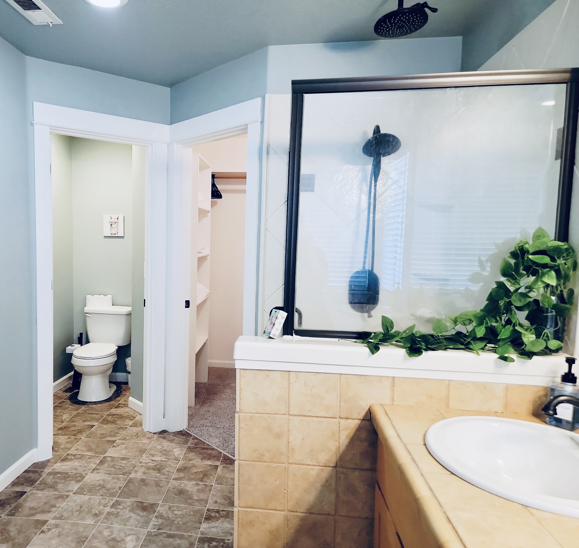 Ensuite bathroom