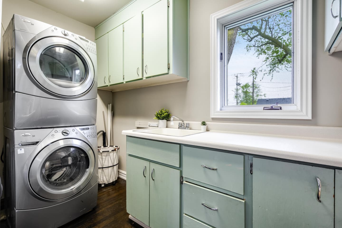 Kitchen / Laundry Room