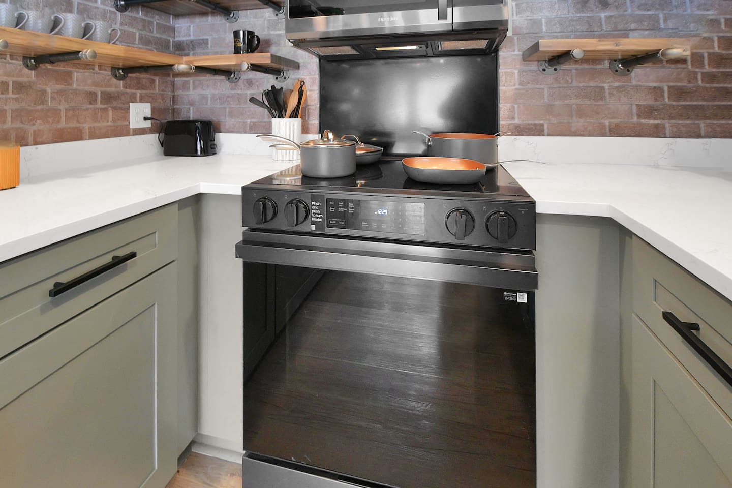 Electric Stove w/over range Microwave
