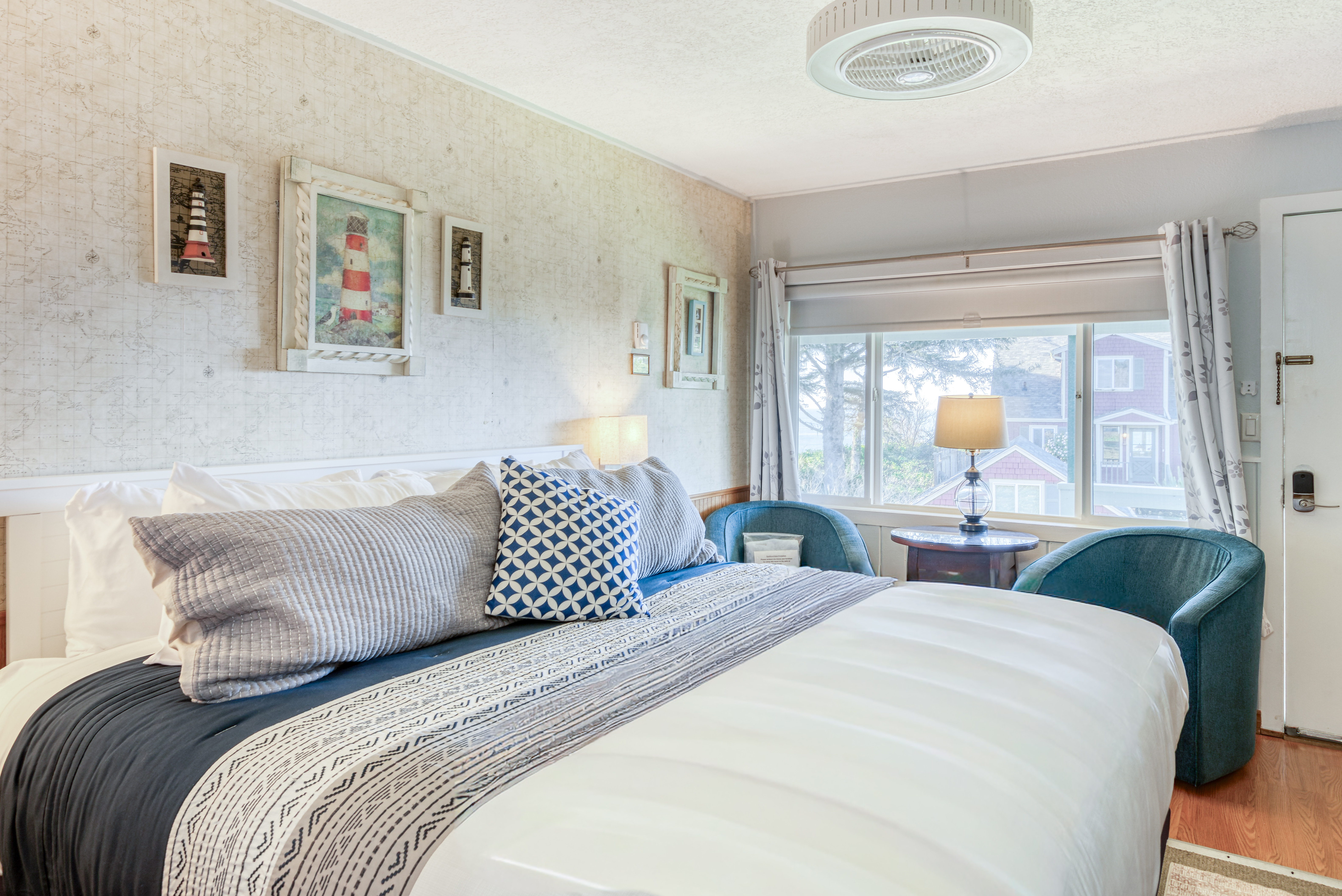 T09 - Lighthouse @ Trollers Lodge — Depoe Bay, OR — vacation rental