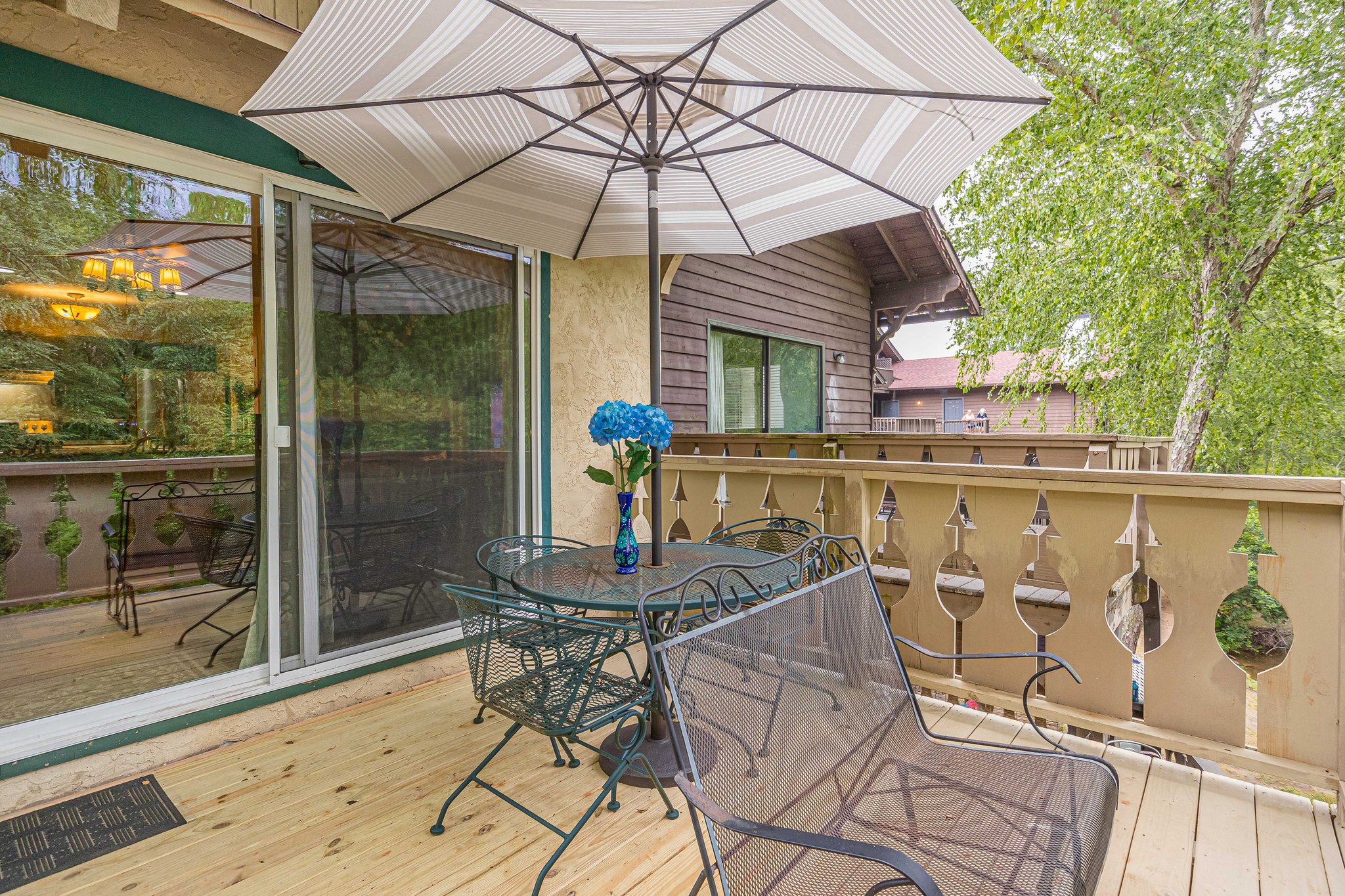 Helen Riverfront 1BR 1BA Condo | Balcony Overlooking River | Downtown Helen 3