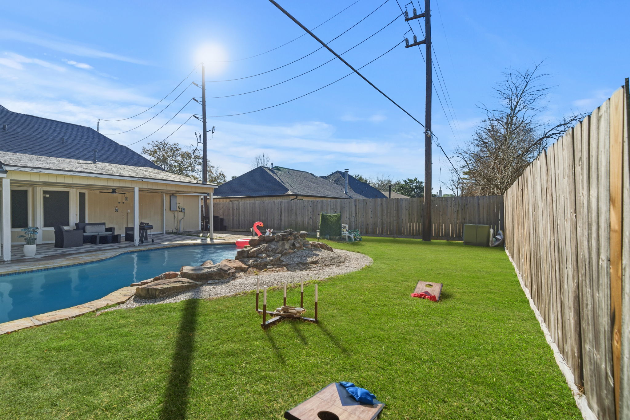 Plenty of space for games, laughter, and group bonding.