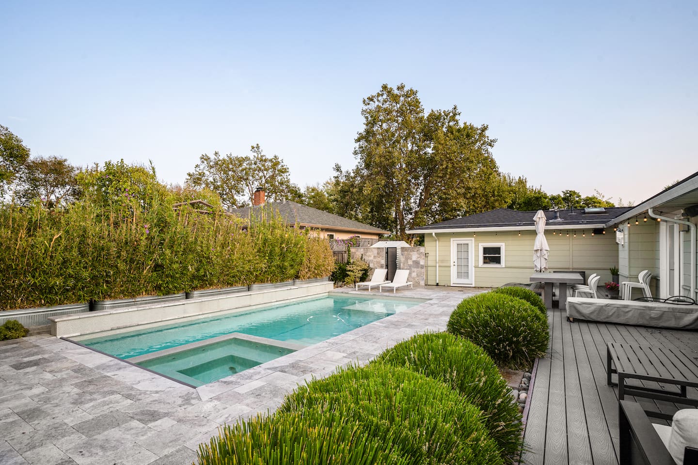 Pool and hot tub are not heated 