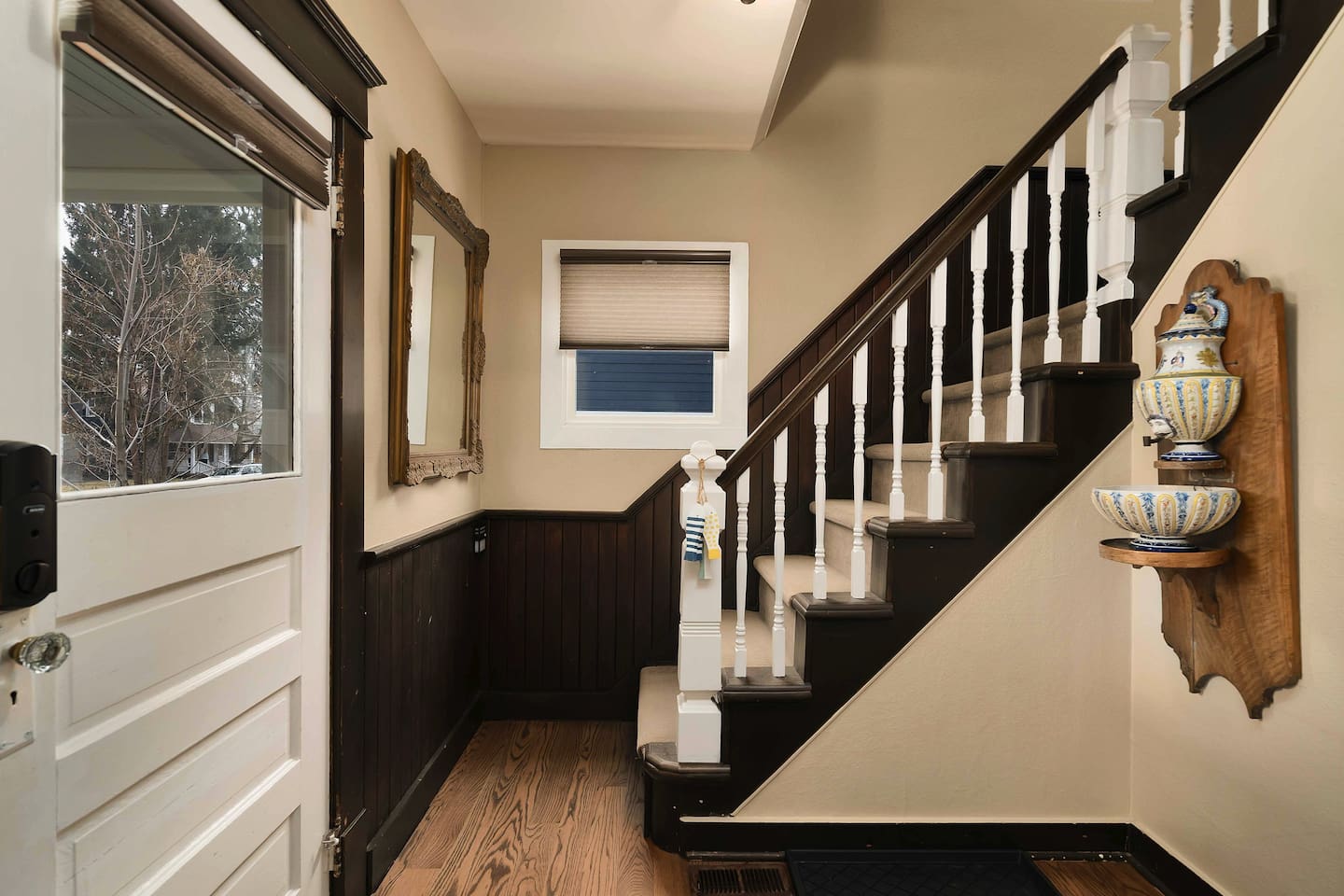 Step into the front-door foyer-beautiful hardwood floors flow throughout the home. Welcome home!
