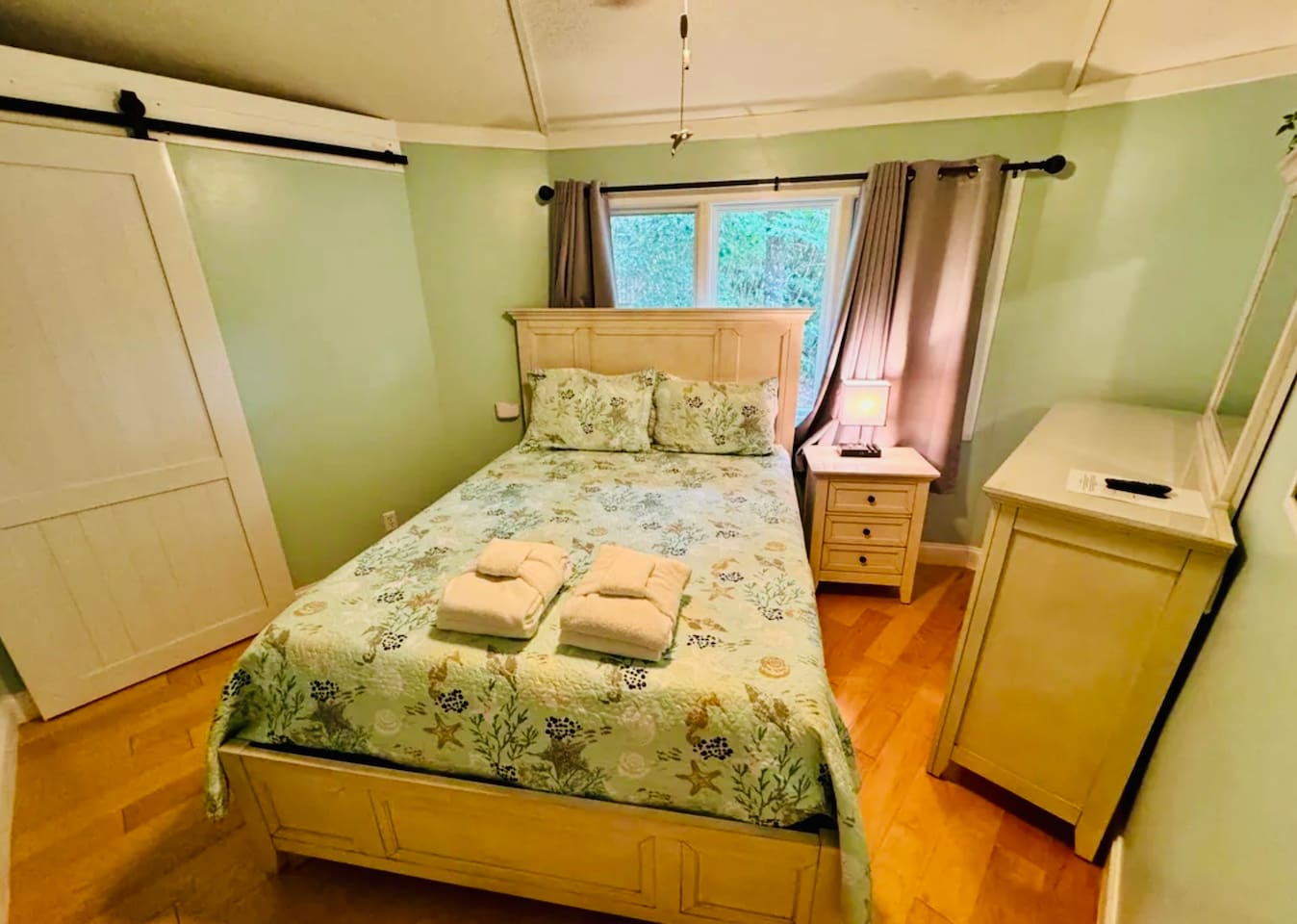 Second bedroom