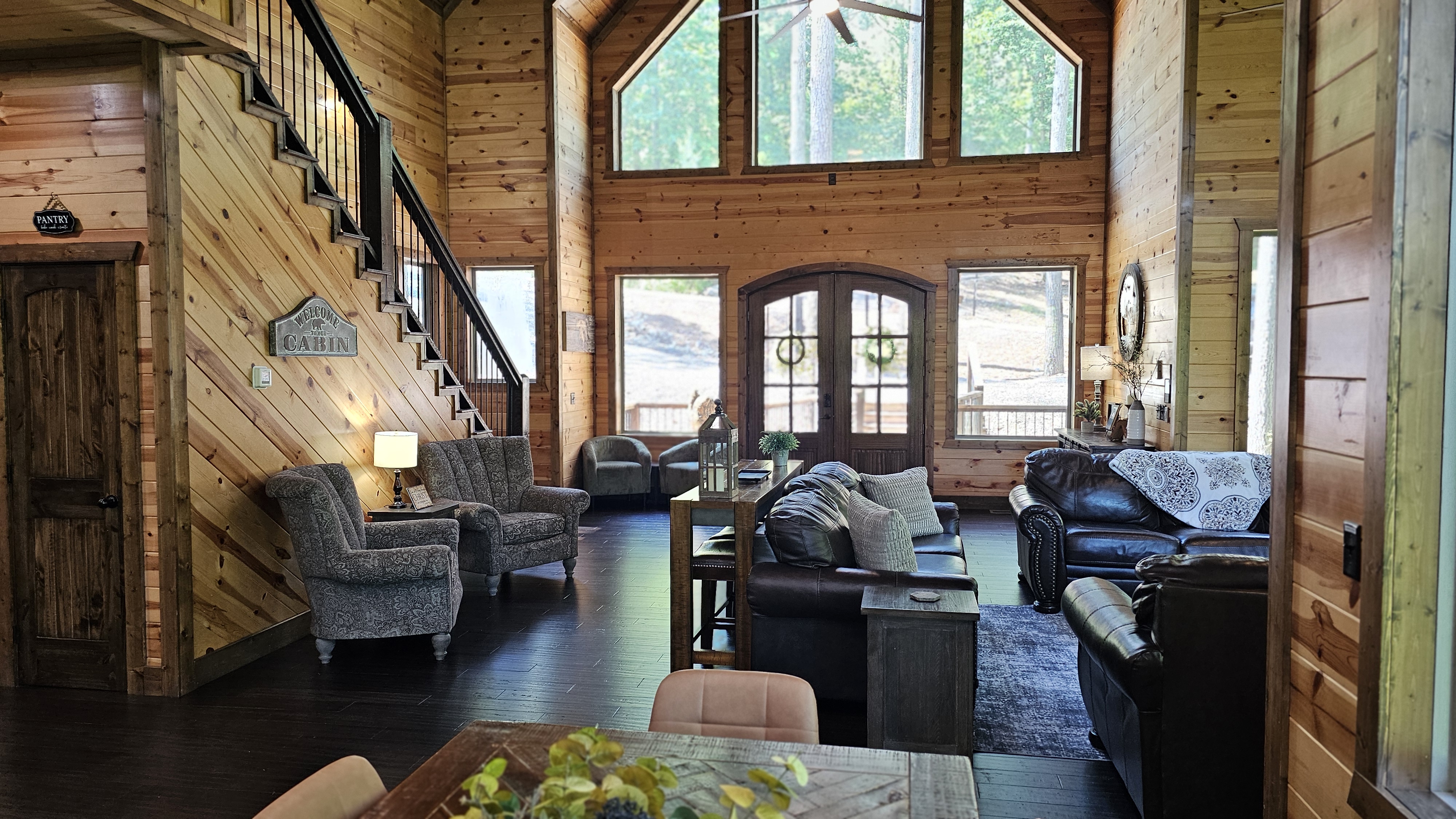 Pine & Hearth Lodge