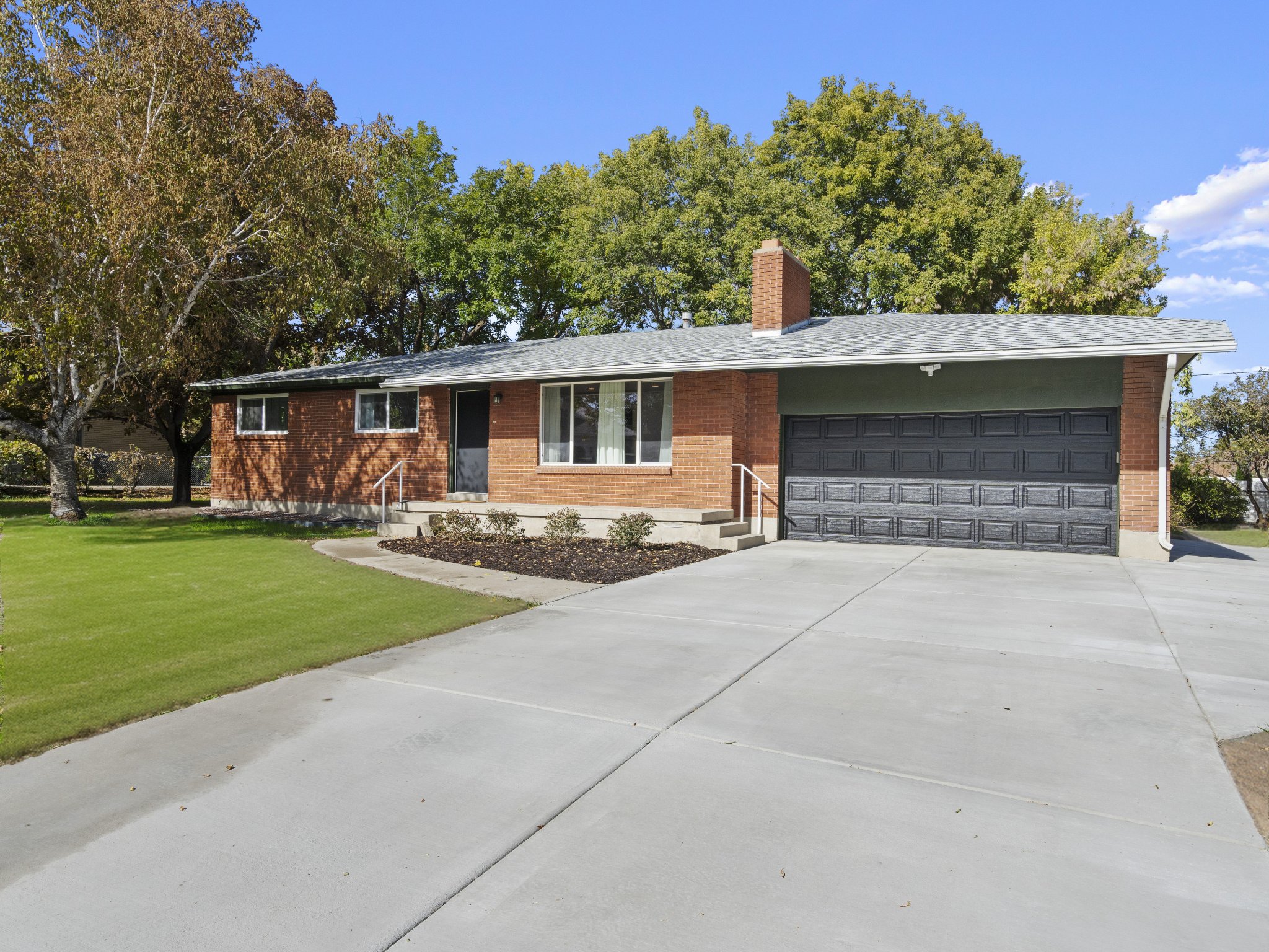 Retro Retreat: Exterior