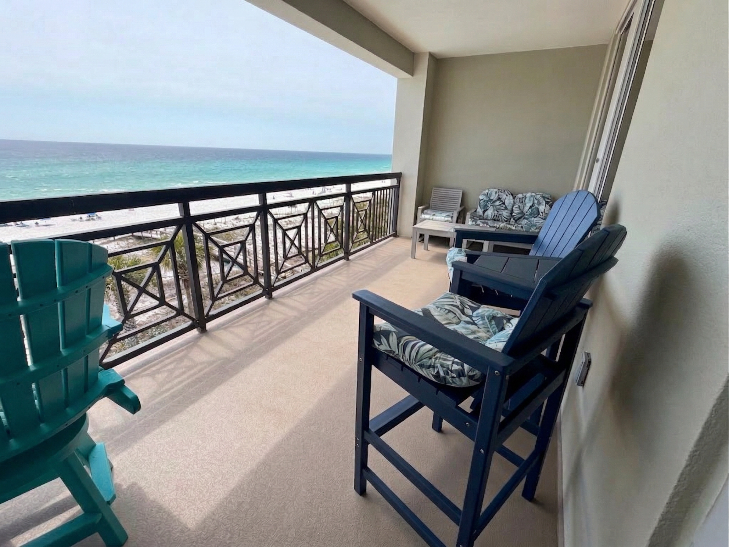 Relax on your private Gulf-front balcony—perfect for morning coffee, dolphin watching, and sunset views over the water.
