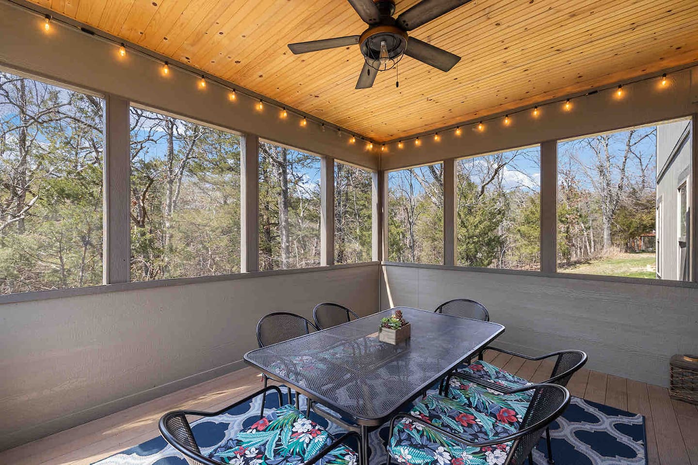 Main Level Screened in Deck