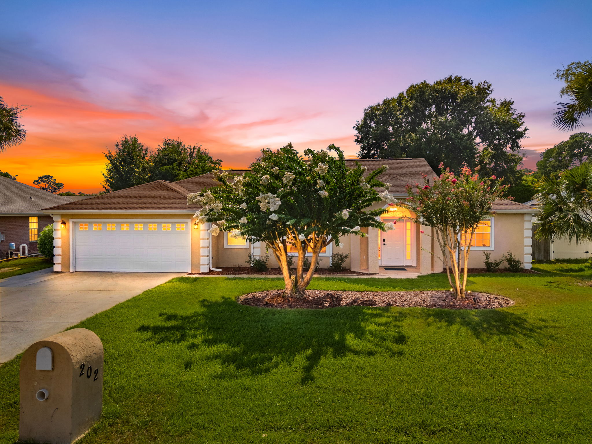 Welcome to paradise! From the moment you arrive, you'll know you're in for a spectacular stay. Featuring gorgeous twilight lighting and immaculate landscaping, the perfect coastal getaway starts right here.