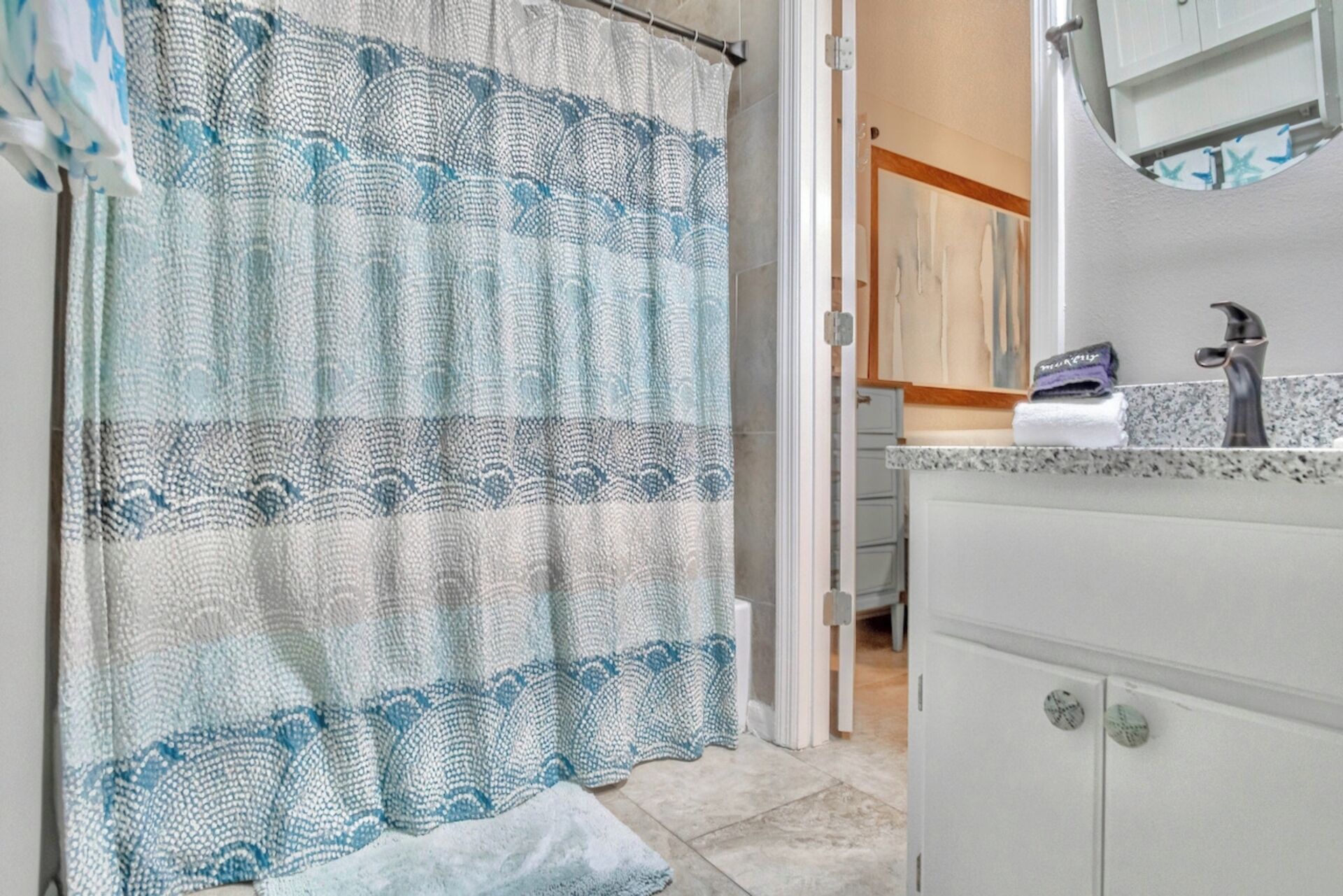 Guest bathroom with tub/shower combo