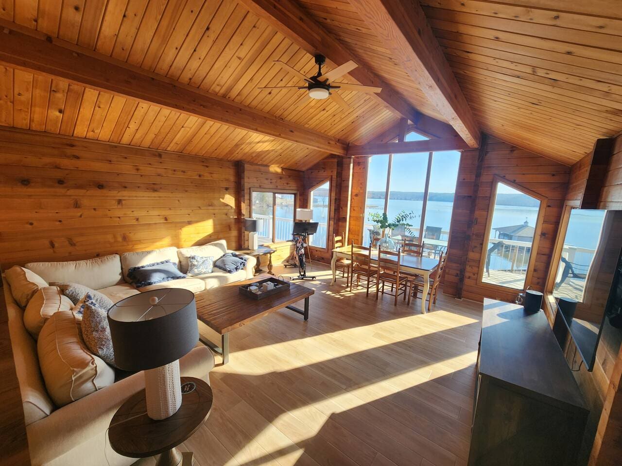 2053d936 a235 4125 8bde 1b158547feff