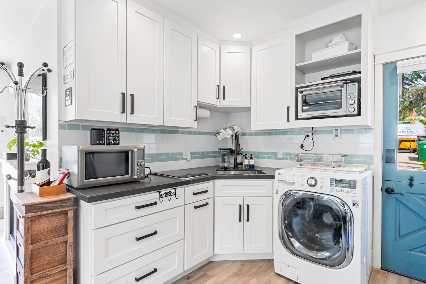 We were impressed by how well stocked the kitchen was  (no problem finding scissors right away) and the appliances were all very nice. - Angela (2025)
