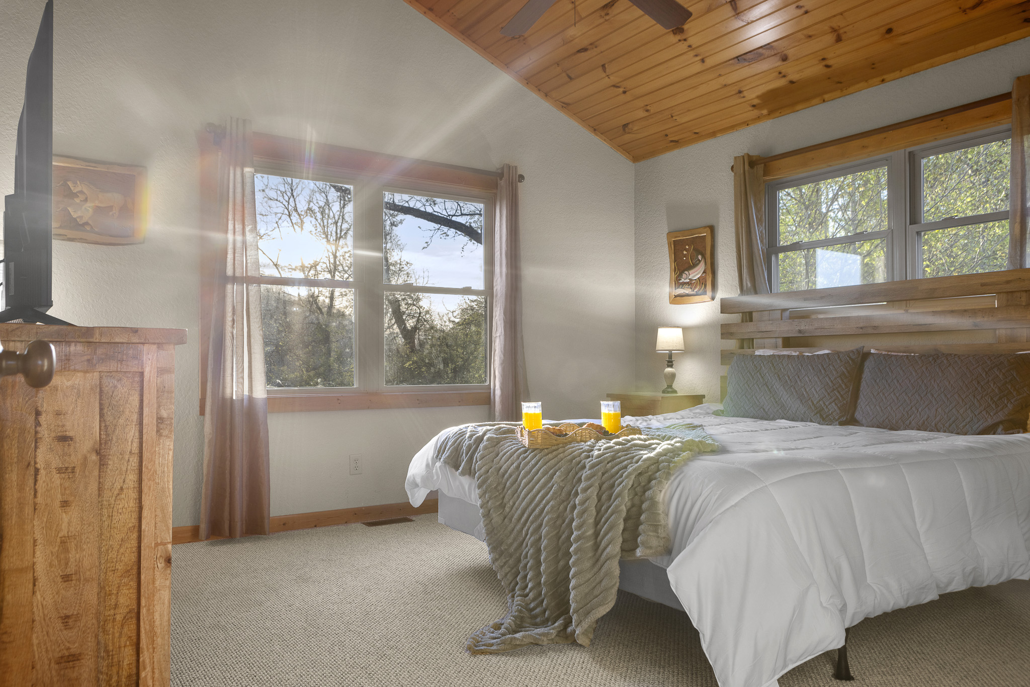 Bedroom Retreat: Bright mornings with stunning views and a taste of luxury await you!