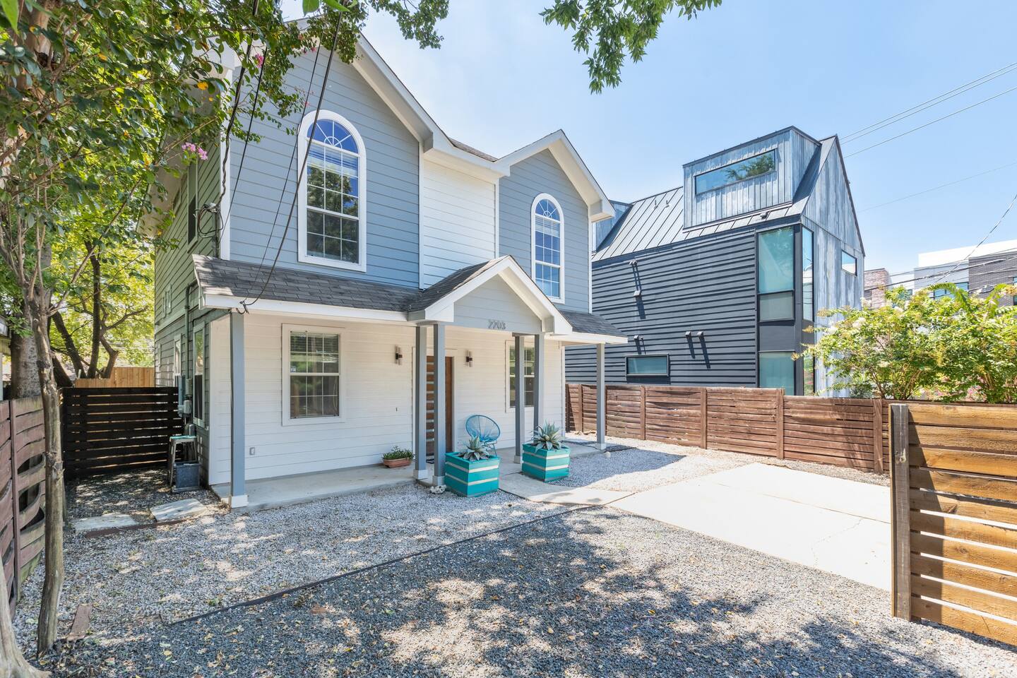 spacious parking fenced yard