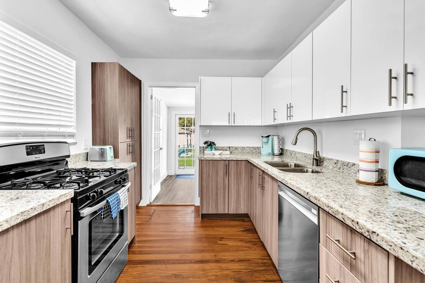 Dreamy Hollywood Beach Getaway Jacuzzi | Fire pit 6