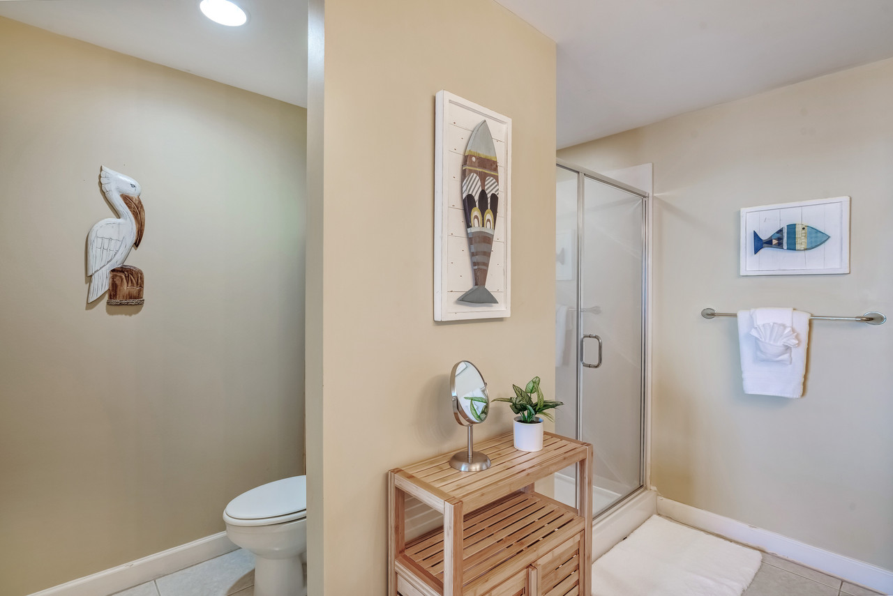 Secondary Hall Bath