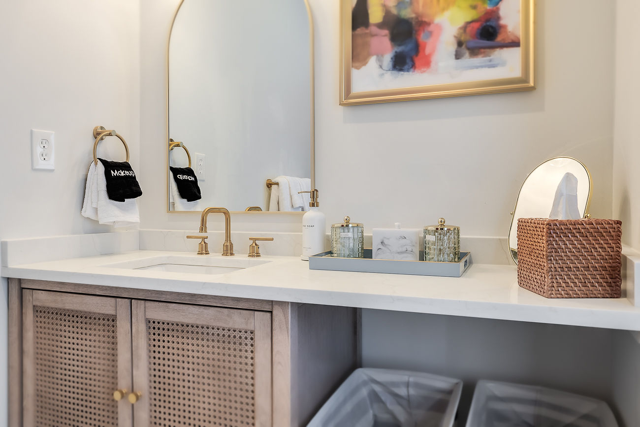 Full Bathroom upstairs -3