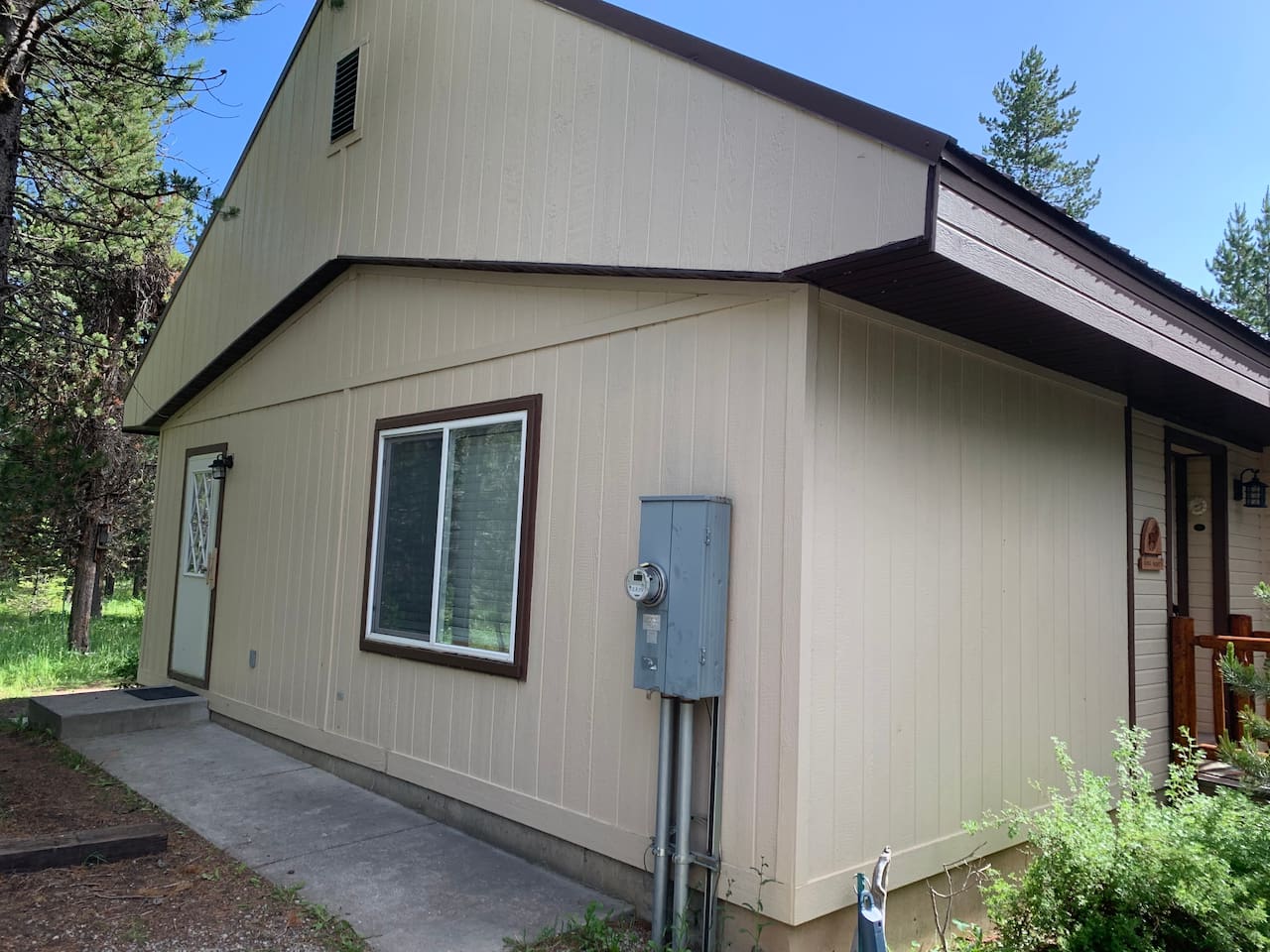 Side Entry and Parking