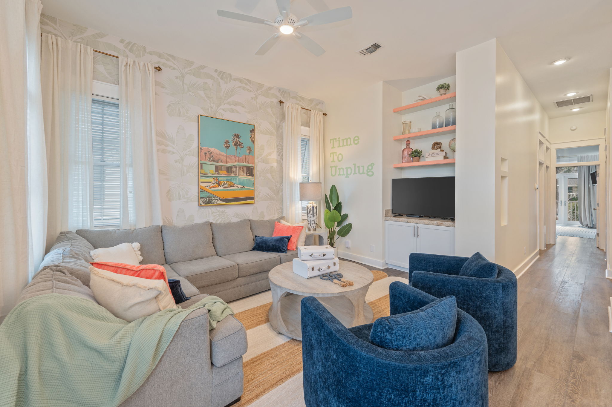 2nd floor living area