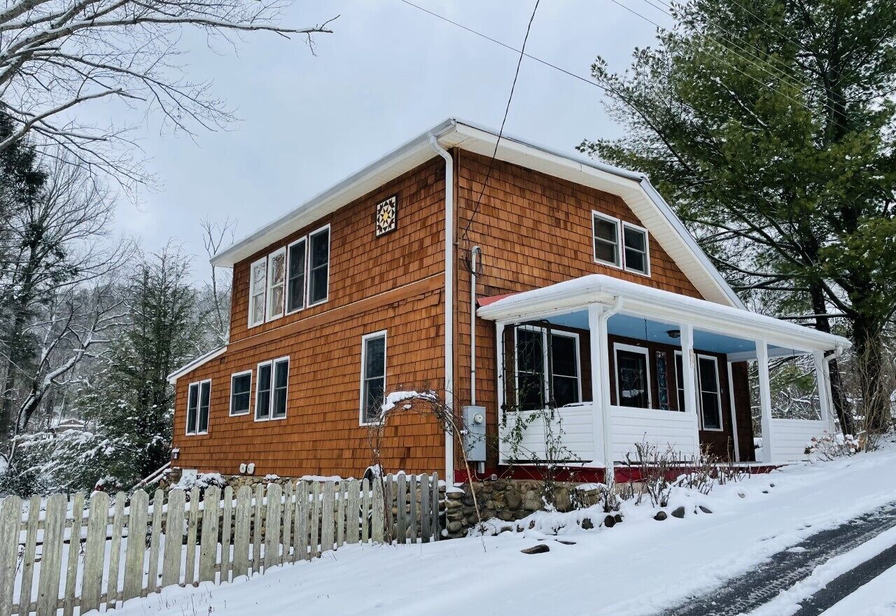 A snow day at the Creek House!