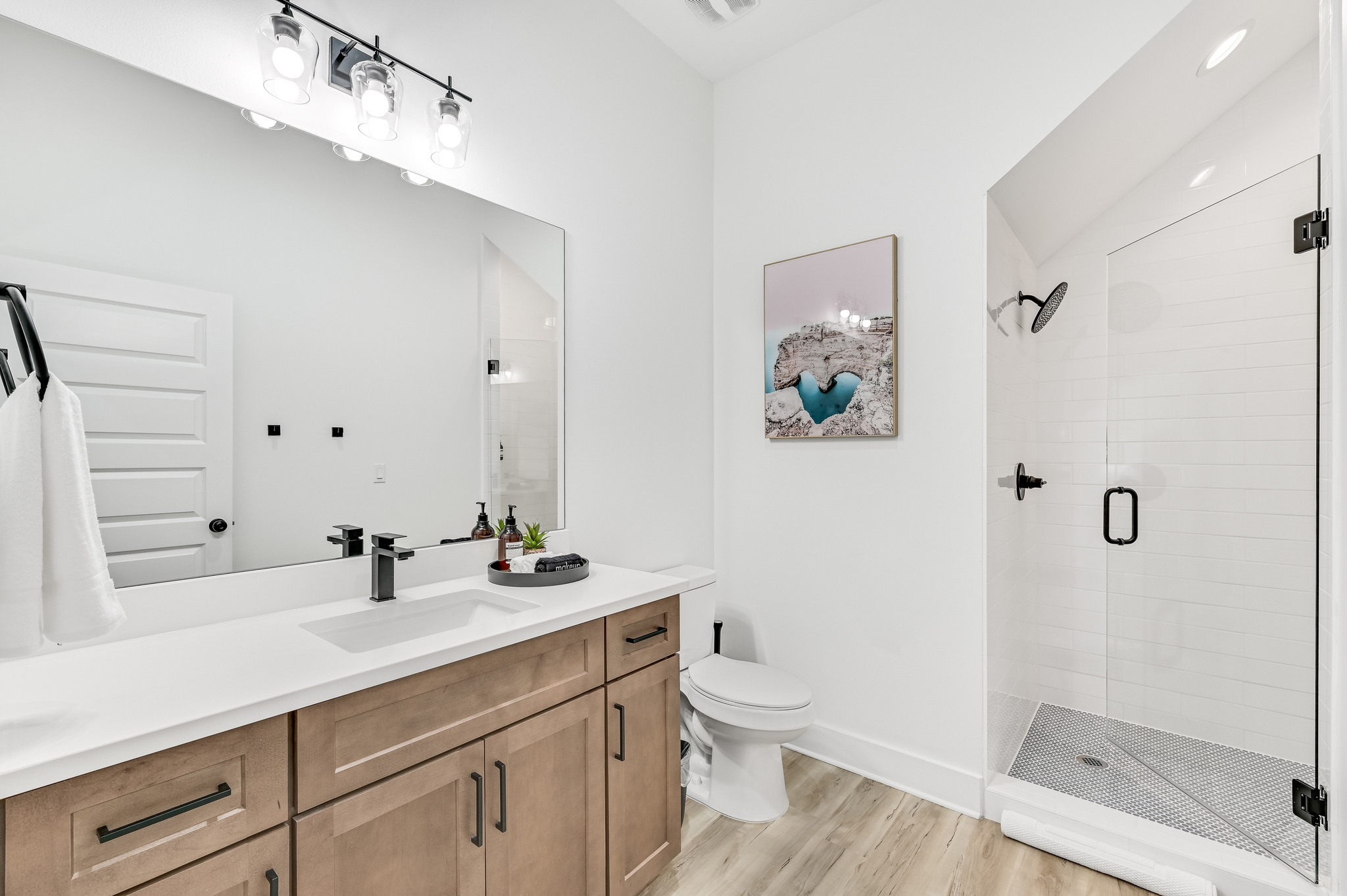 King Suite # 2: Private Bathroom (first floor)
