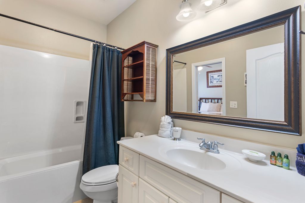 Third Floor: Bathroom 4 – Full bathroom with a luxurious jacuzzi tub, perfect for unwinding after a long day.