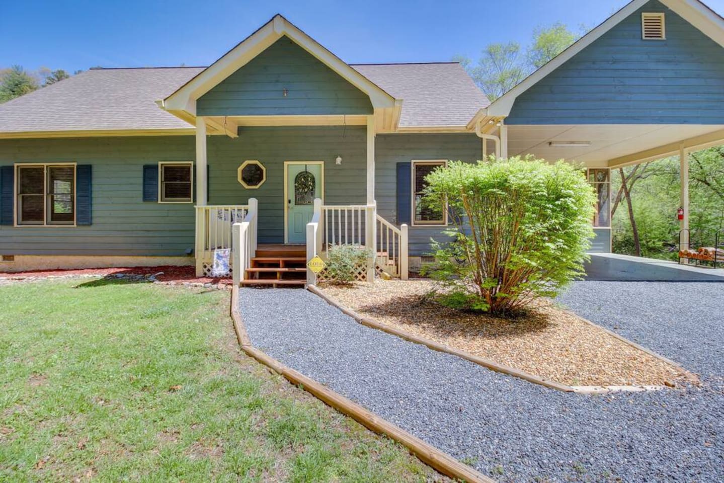 Ellijay Vacation Rental I 3 Bedroom I 2 Bath