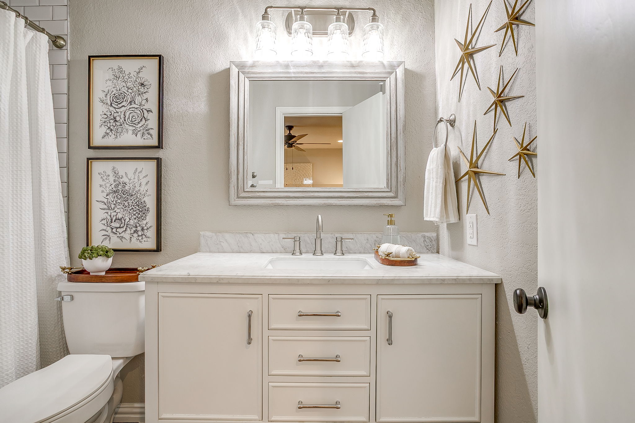 Primary En Suite Bathroom
