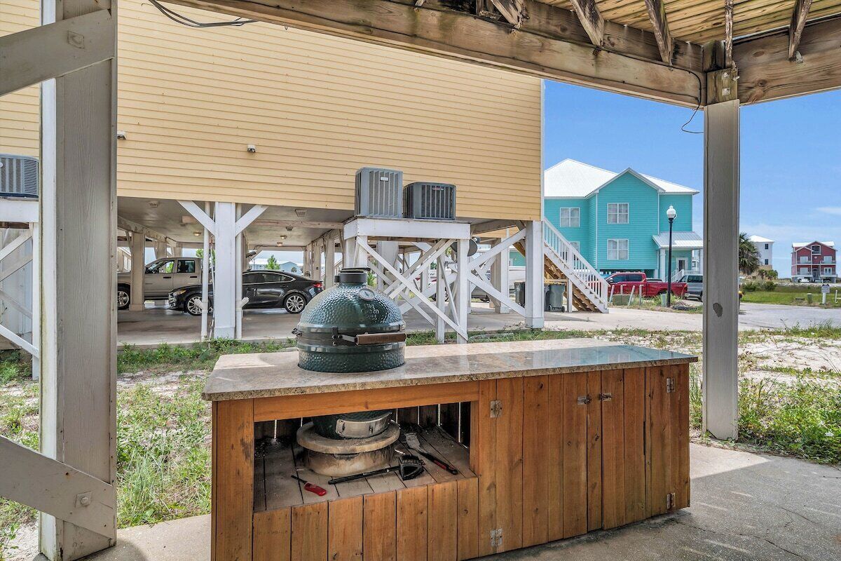 Big green egg grill station
