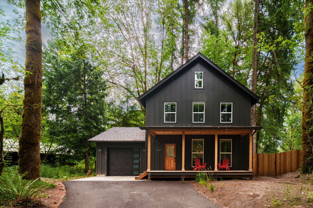 Mt Hood Hideaway Front