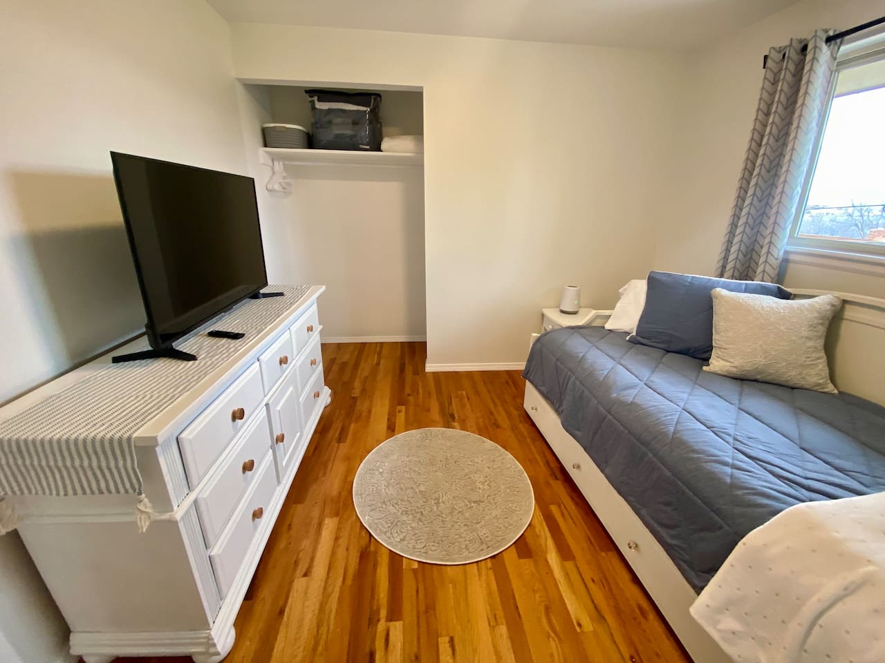 Twin Trundle Bedroom