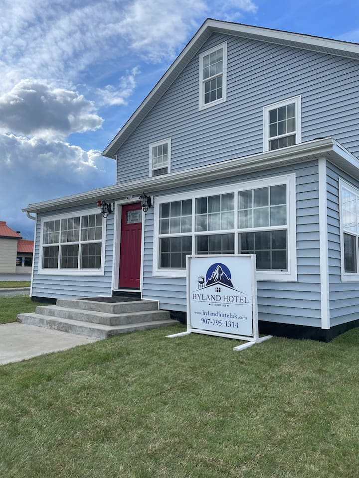 Front side of Hyland Hotel