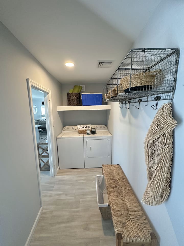 Full Laundry with door