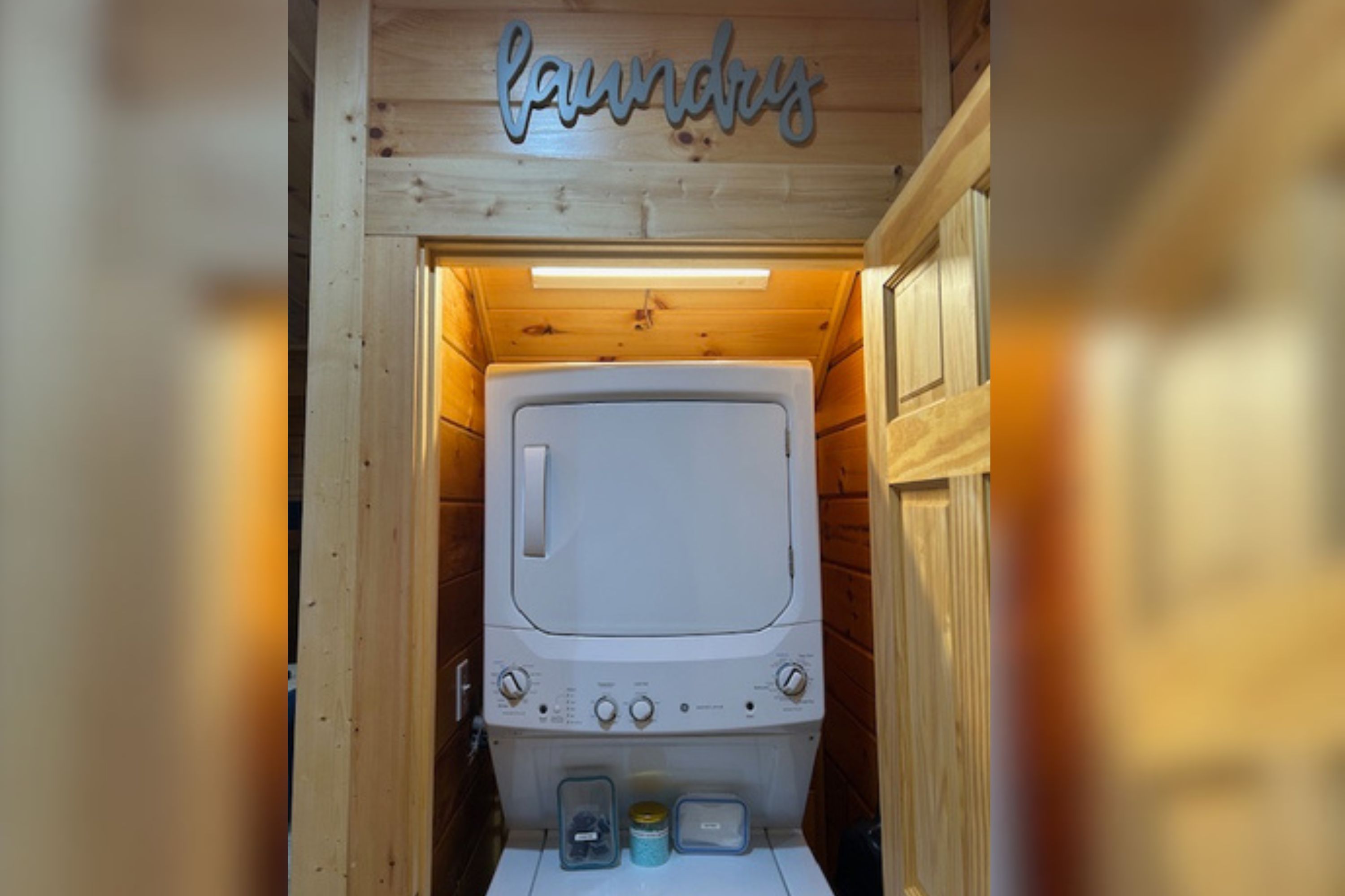 Starter supply of laundry pods provided for your use.
