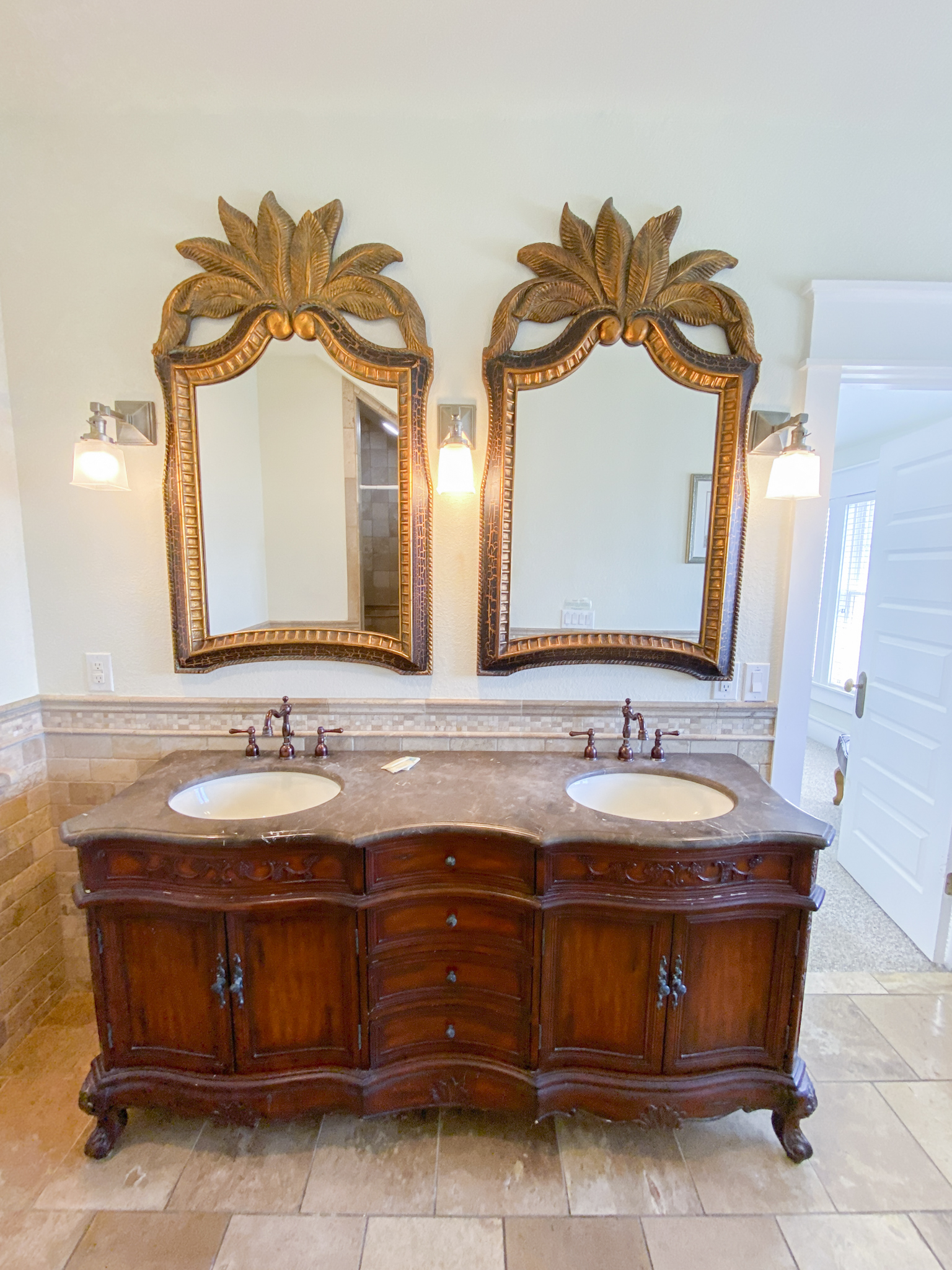 The Mark Twain — Full Bath