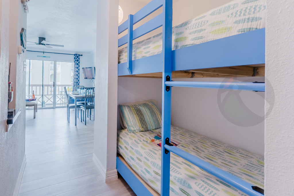 Bunks in the hallway alcove - perfect for the kids (or kids at heart)
