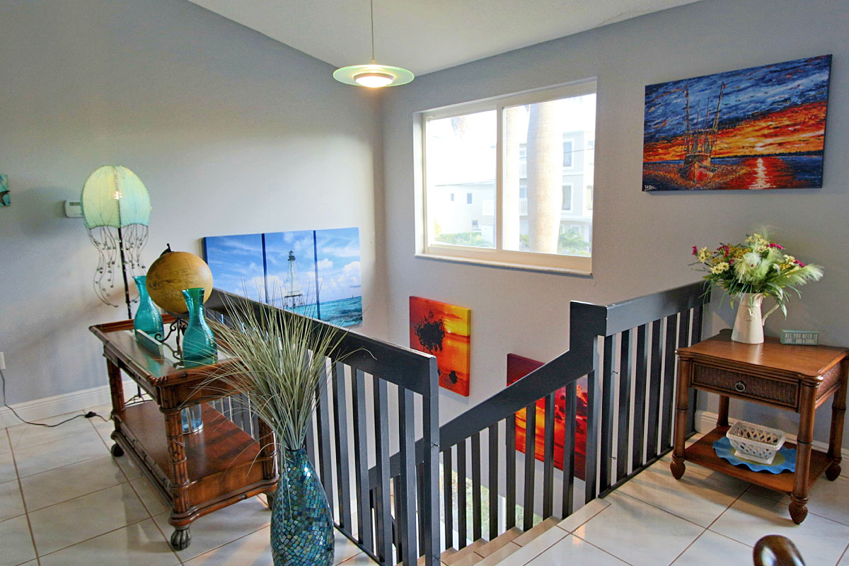 Stair to foyer