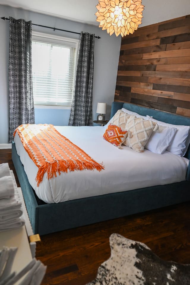 The king bedroom features an ultra-comfy, organic cotton king size mattress.