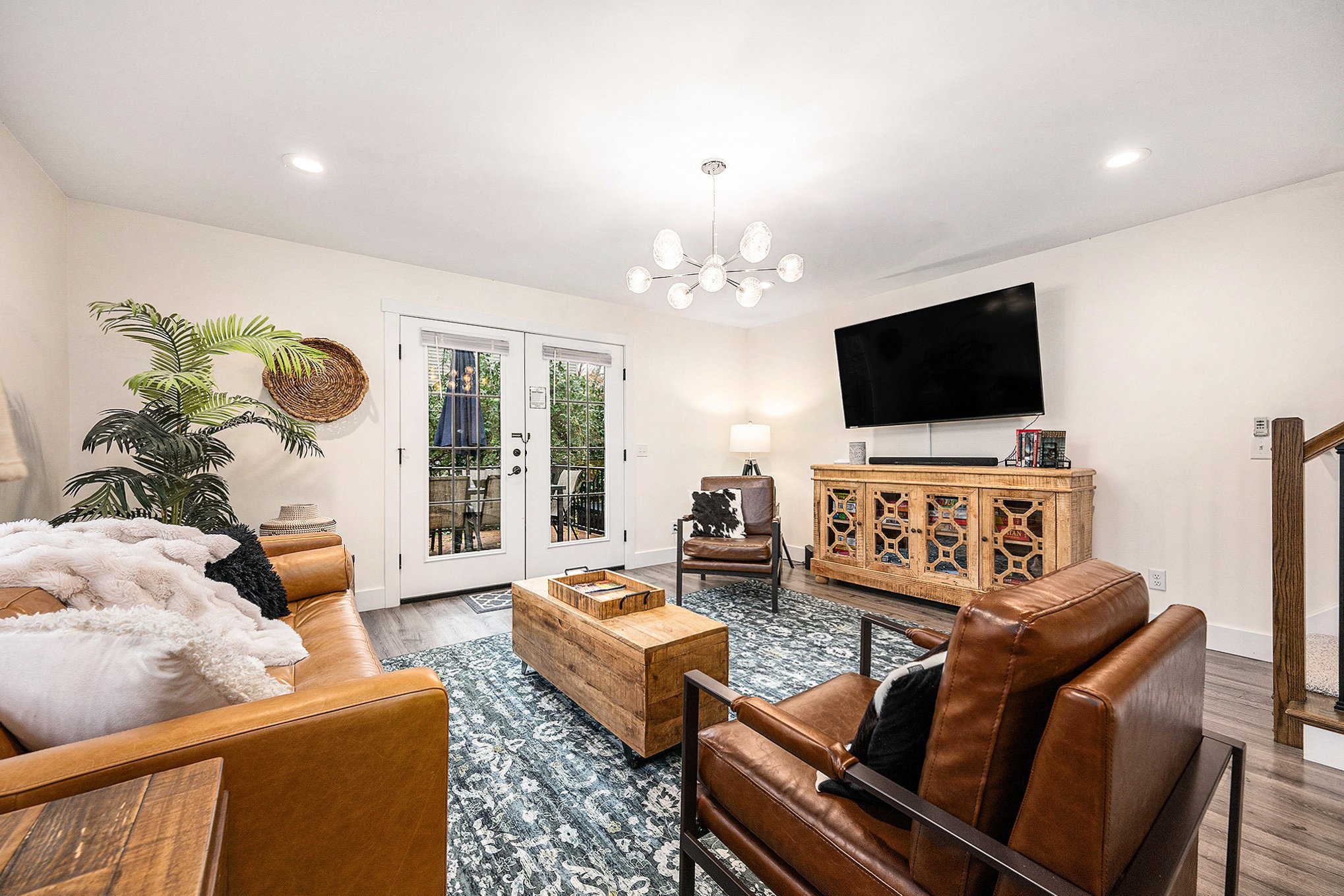 Modern comfortable seating, Great space to gather