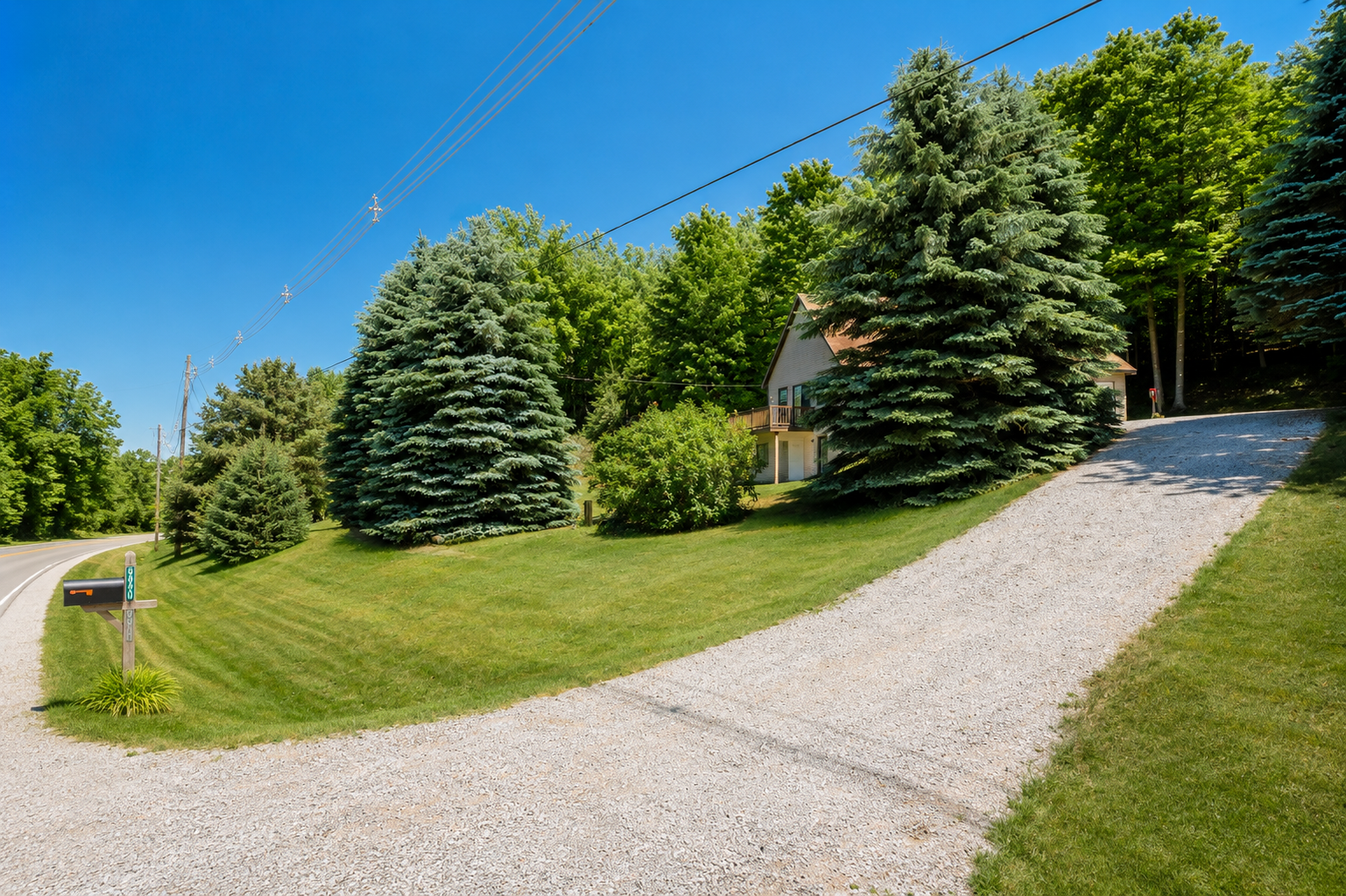 Private Driveway & Parking