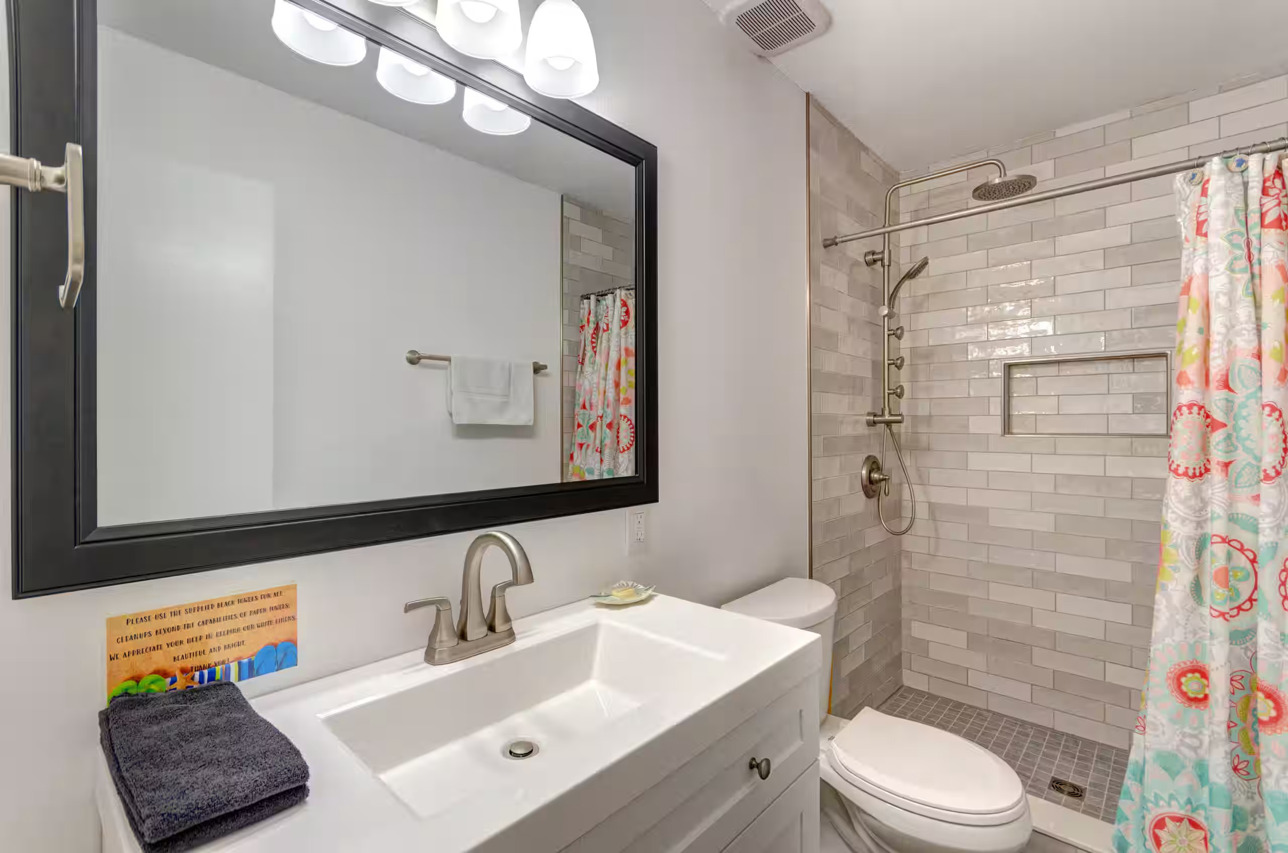 Secondary full bath with step in shower