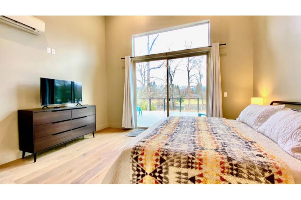 grants pass vacation home