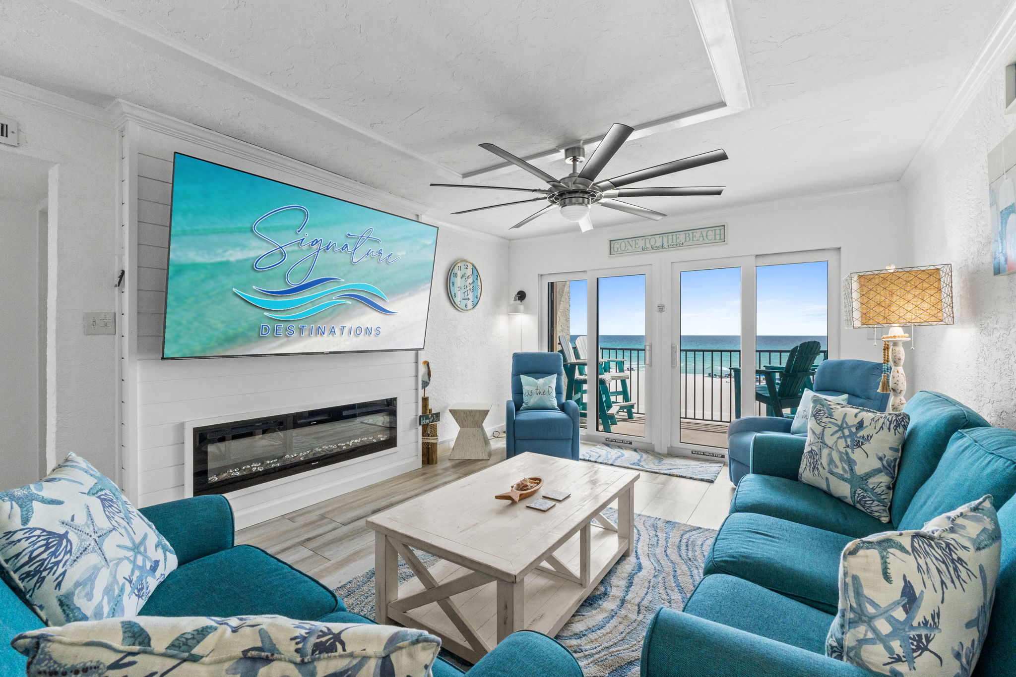 Living Room with Queen Sleeper Sofa and Amazing Views