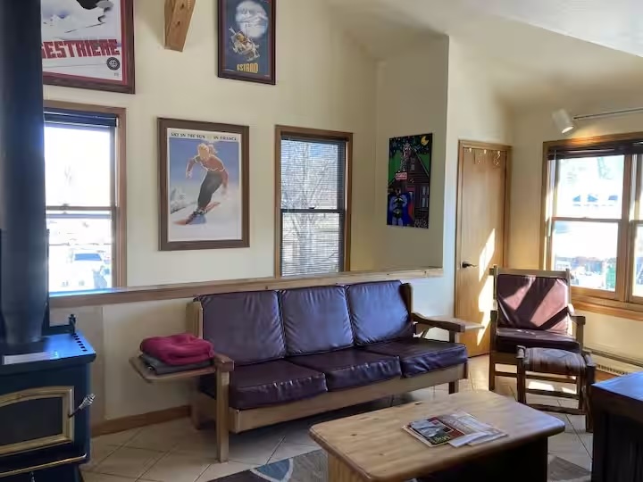Living room 4
