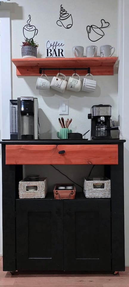 Wake up and sip at the Cactus Chill coffee bar. Featuring multiple brewing options and mugs to make your mornings easy and enjoyable.