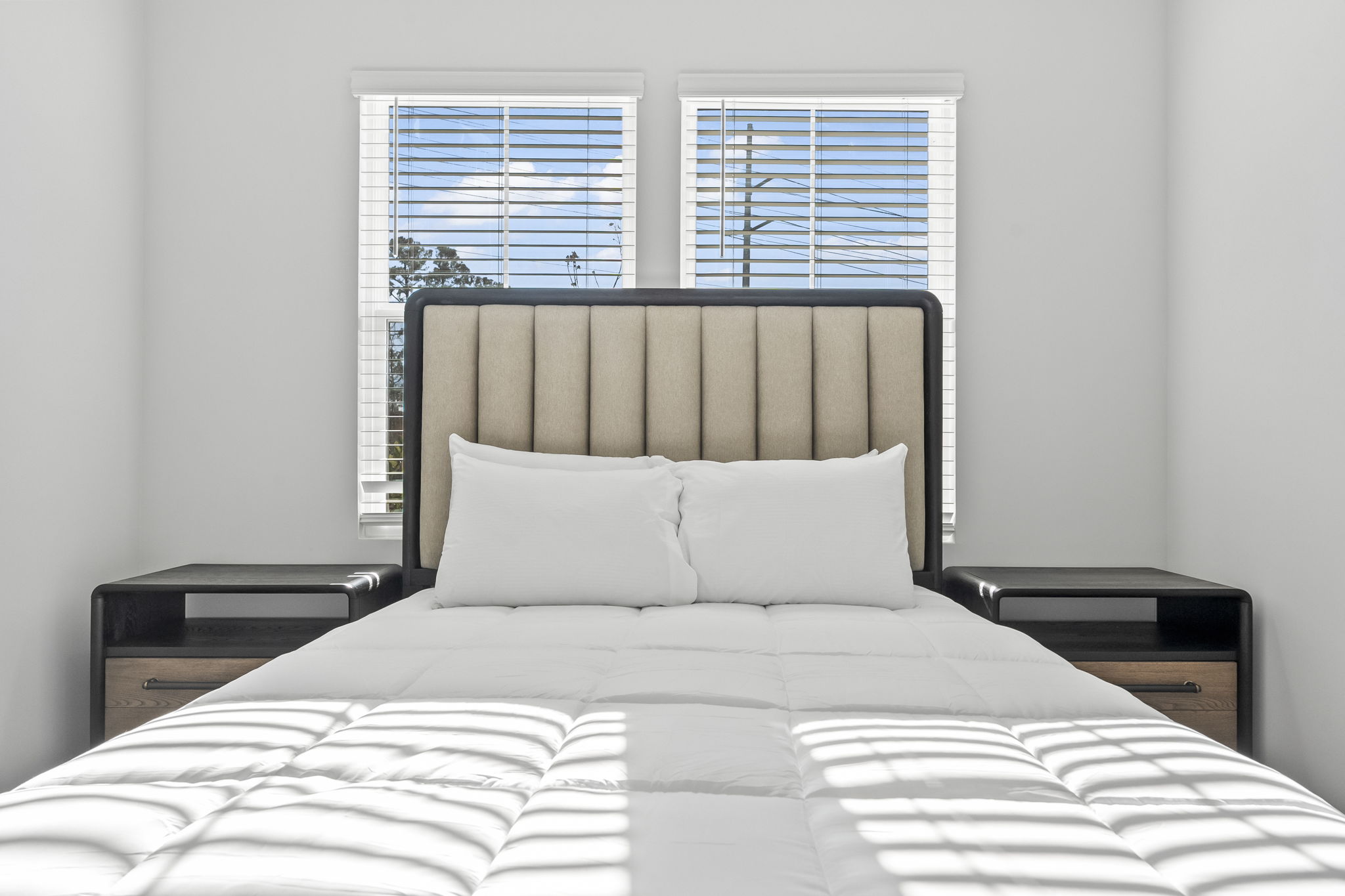 Downstairs bedroom with Queen Bed