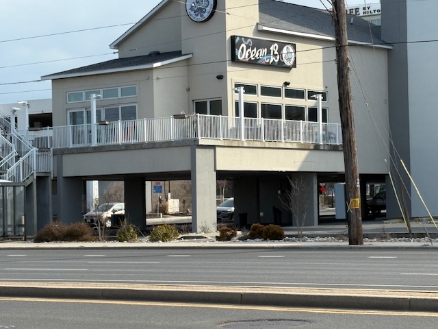 Walk to great restaurants - Oceans 13