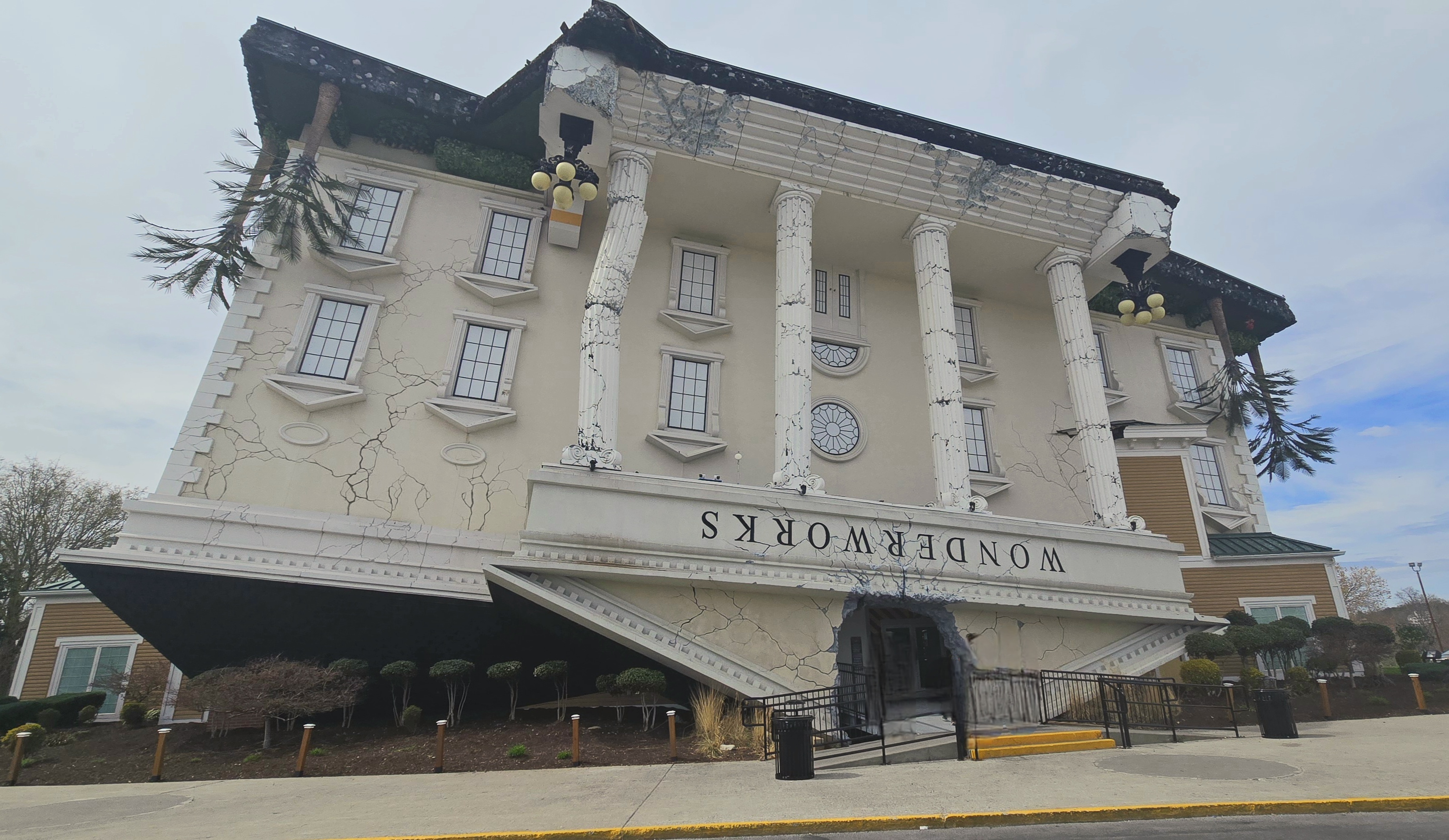 Ever been in an upside down house?  There is one in Sevierville!