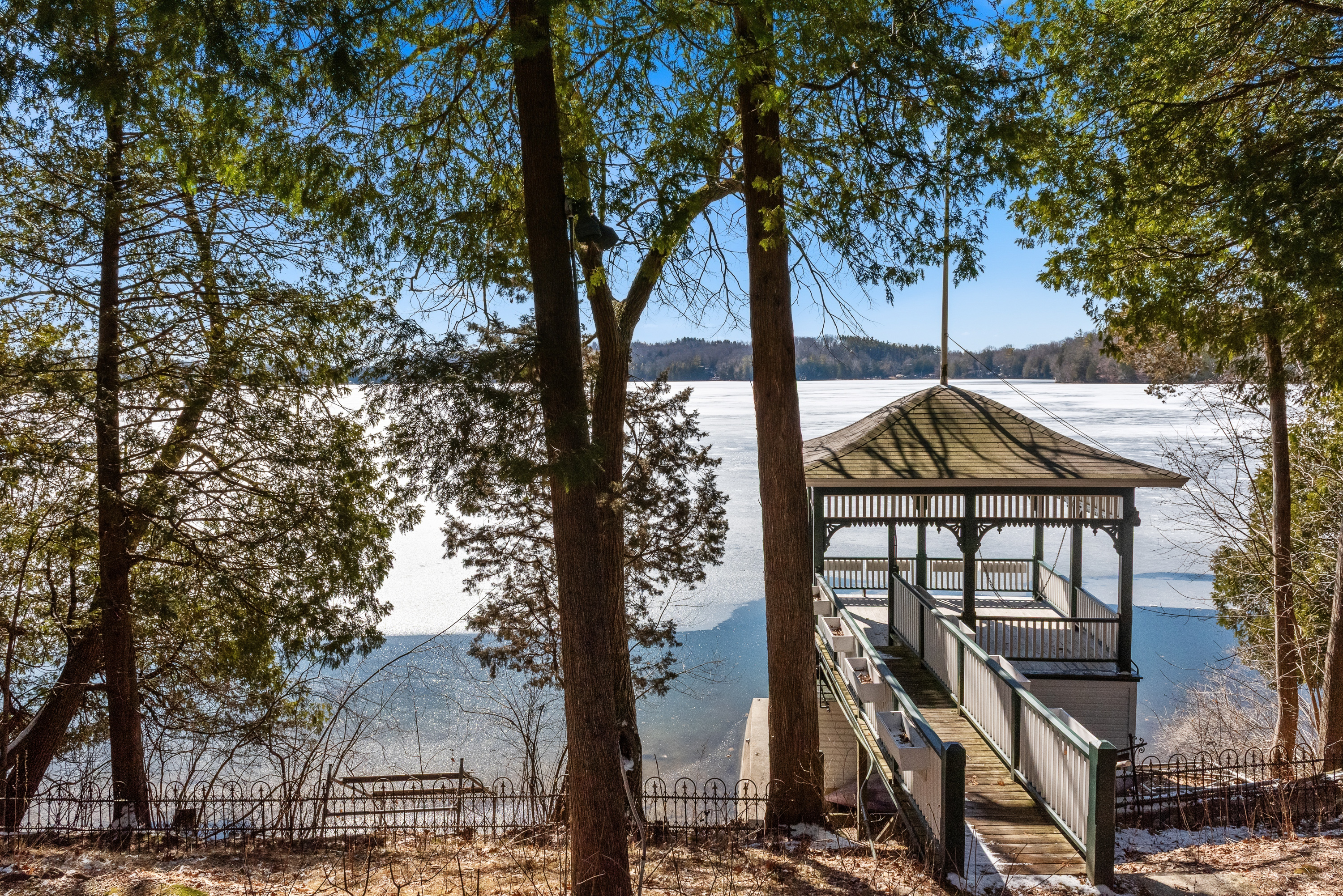 Coffee or cocktails, this is the place to be! 